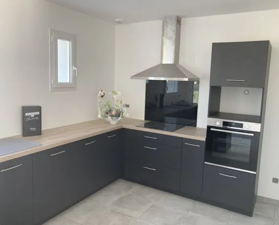 Projet de construction d'une maison 70 m² avec terrain à LONGEVES (17)