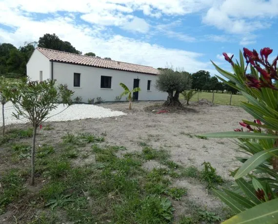 Projet de construction d'une maison 85 m² avec terrain à BARRET (16)