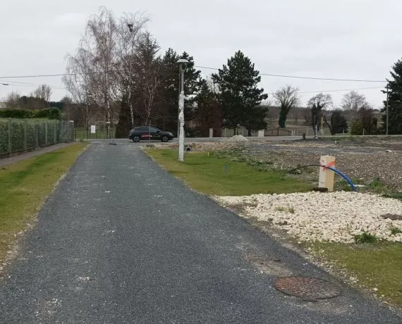Terrain à bâtir de 600 m² à BARRET (16)