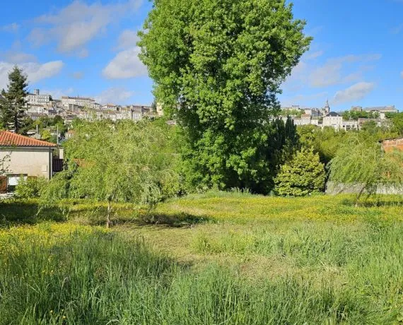Terrain à bâtir de 600 m² à ANGOULEME (16)
