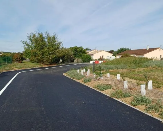 Terrain à bâtir de 1135 m² à MARSAC (16)