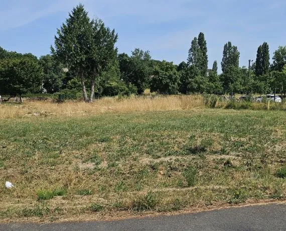 Terrain à bâtir de 438 m² à FLEAC (16)
