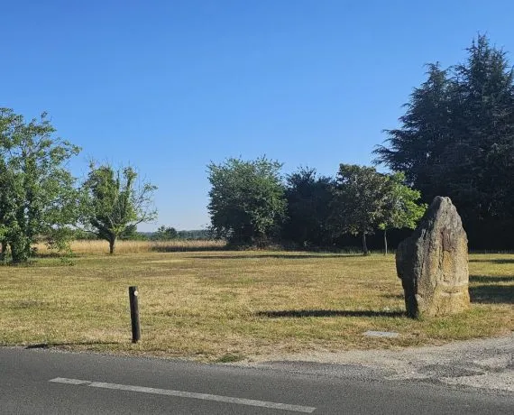 Terrain à bâtir de 850 m² à LINARS (16)