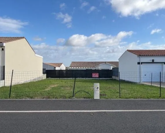 Terrain à bâtir de 248 m² à MESCHERS-SUR-GIRONDE (17)