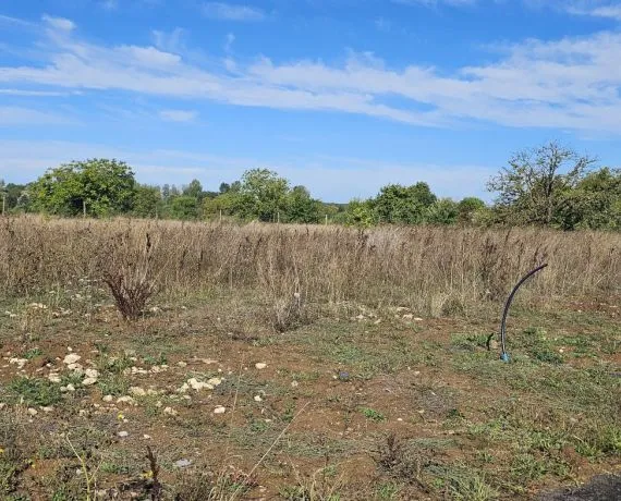 Terrain à bâtir de 600 m² à GOND-PONTOUVRE (16)