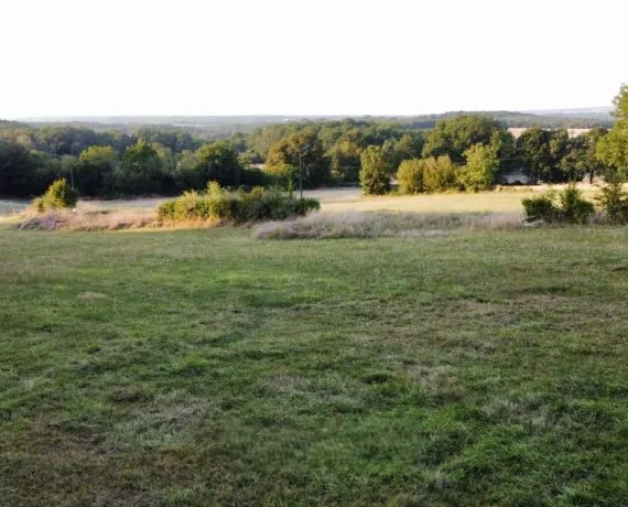 Terrain à bâtir de 929 m² à GRASSAC (16)