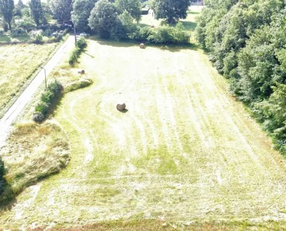 Terrain à bâtir de 886 m² à GRASSAC (16)