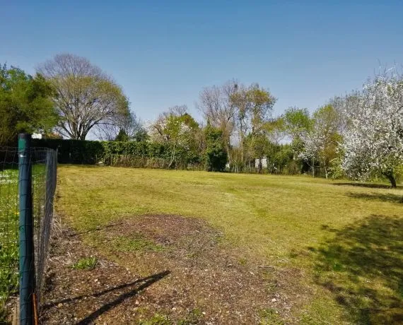 Terrain à bâtir de 1051 m² à ANAIS (16)