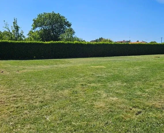 Terrain à bâtir de 887 m² à NANCRAS (17)