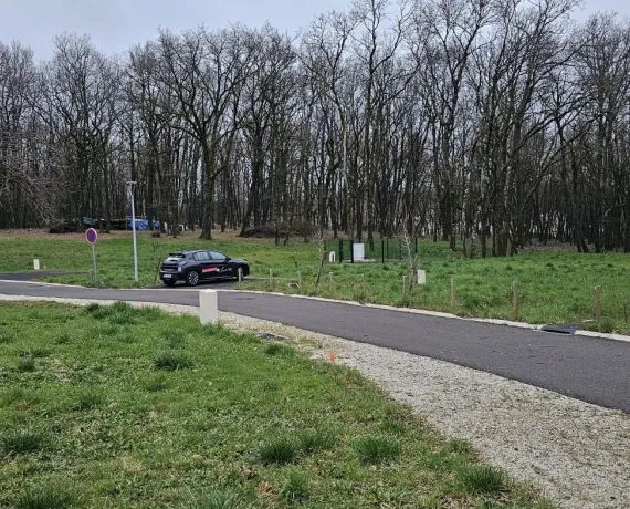Terrain à bâtir de 525 m² à FLEAC (16)