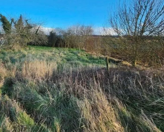 Terrain à bâtir de 670 m² à GRANDJEAN (17)