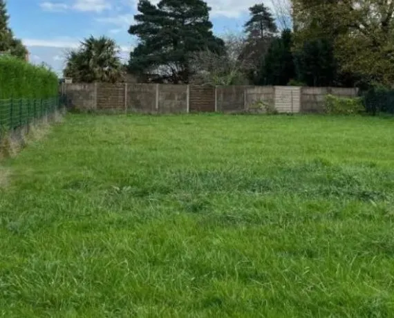 Terrain à bâtir de 665 m² à SAINT-PORCHAIRE (17)