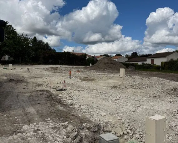 Terrain à bâtir de 439 m² à SAINTES (17)