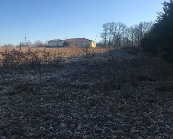 Terrain à bâtir de 1833 m² à CENAC-ET-SAINT-JULIEN (24)