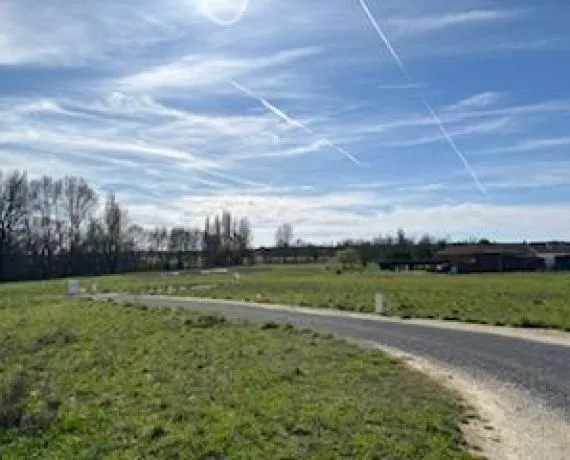 Terrain à bâtir de 661 m² à SAINT-GERMAIN-DU-SEUDRE (17)