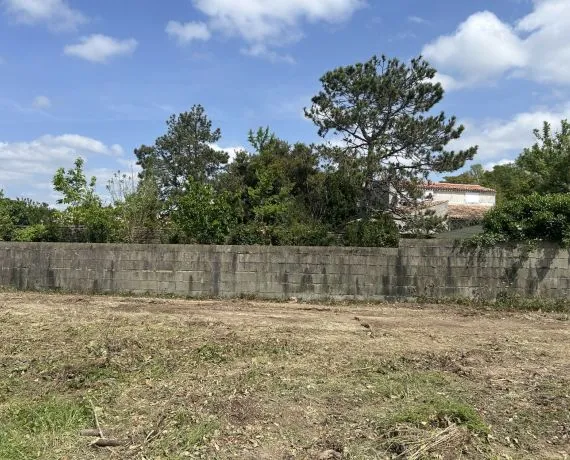 Terrain à bâtir de 391 m² à DOMPIERRE-SUR-MER (17)