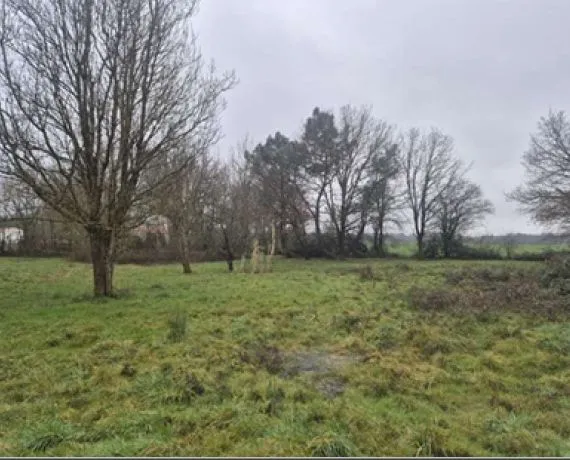 Terrain à bâtir de 1123 m² à TESSON (17)