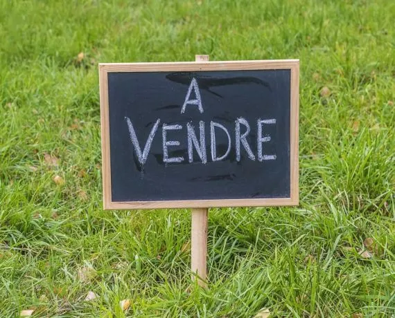 Terrain à bâtir de 235 m² à PERIGNY (17)
