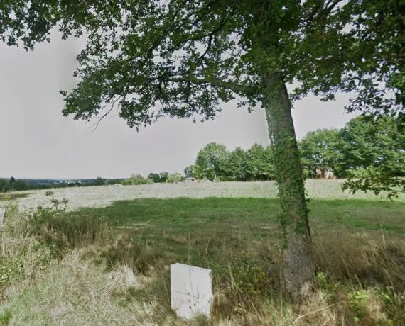 Terrain à bâtir de 1980 m² à CHAILLAC-SUR-VIENNE (87)